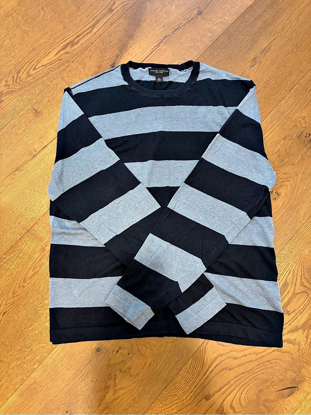 Banana Republic Men's Striped Short Sleeve Tee in Navy & Blue